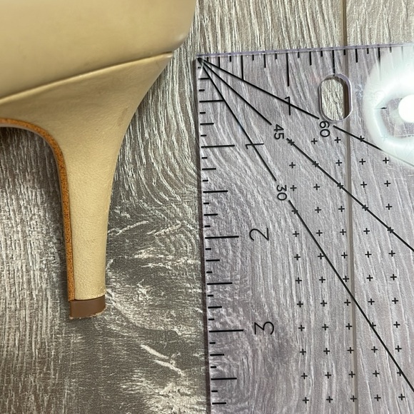 Ann Taylor Leather Pumps Heels Style 397174 Camel Nude 7M - Picture 11 of 16